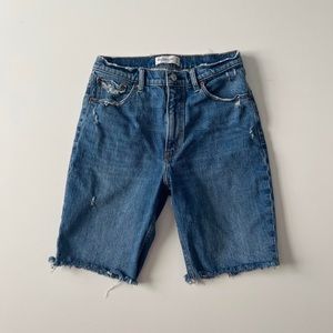 Abercrombie & Fitch high rise 9” short